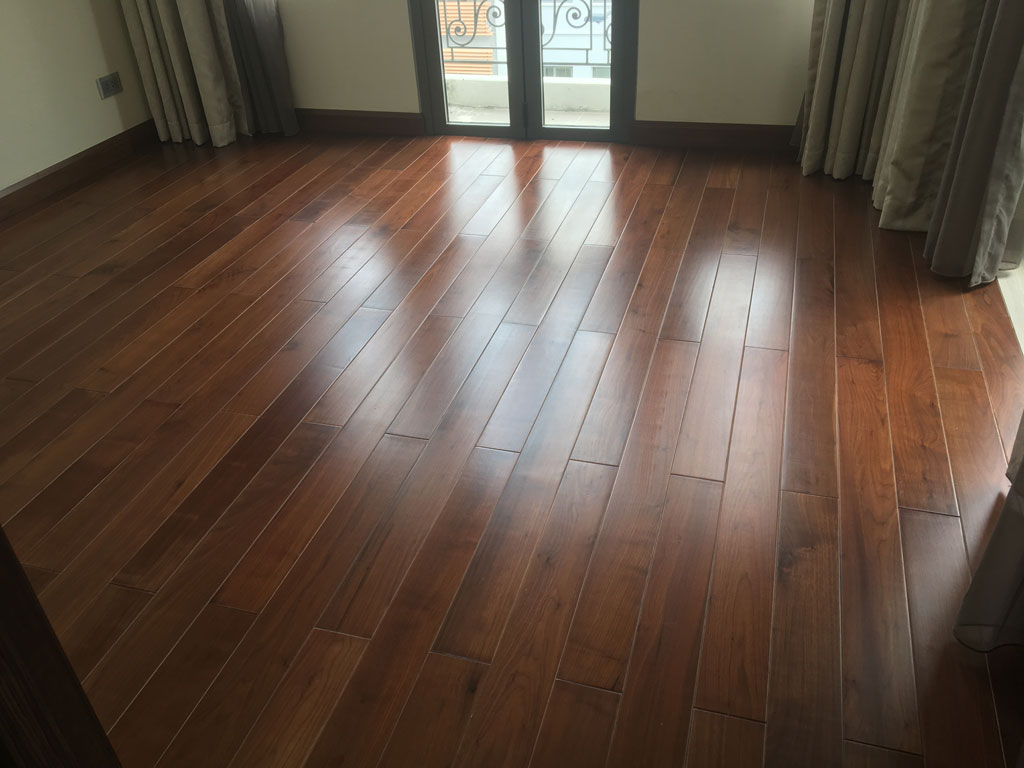 Tiêu chuẩn đánh giá sàn gỗ óc chó đạt chất lượng