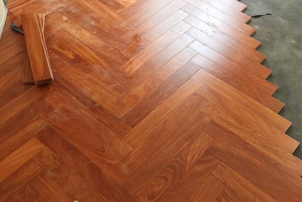 Sàn gỗ tự nhiên