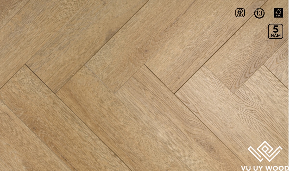 EH6662 Oak Natural - Herringbone - 15/3mm